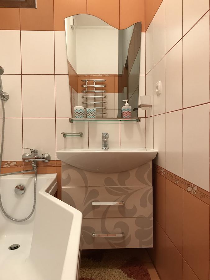 Large Apartment In The City Center Мукачево Екстер'єр фото