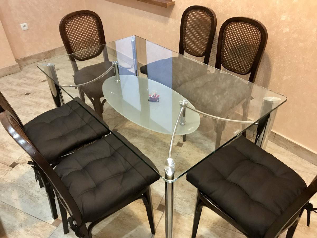 Large Apartment In The City Center Мукачево Екстер'єр фото